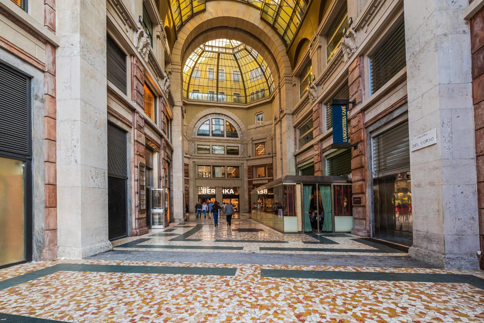 The Boutique Houses - Iconic Suite In Galleria Duomo With Private Parking ميلان المظهر الخارجي الصورة